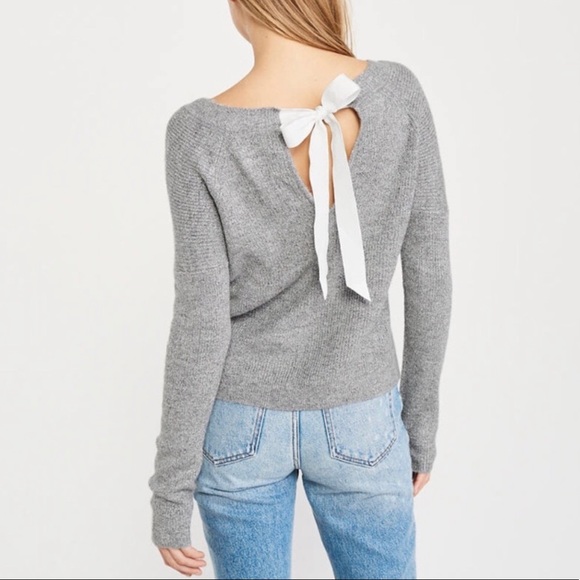 Abercrombie & Fitch Sweaters - Gray bow sweater